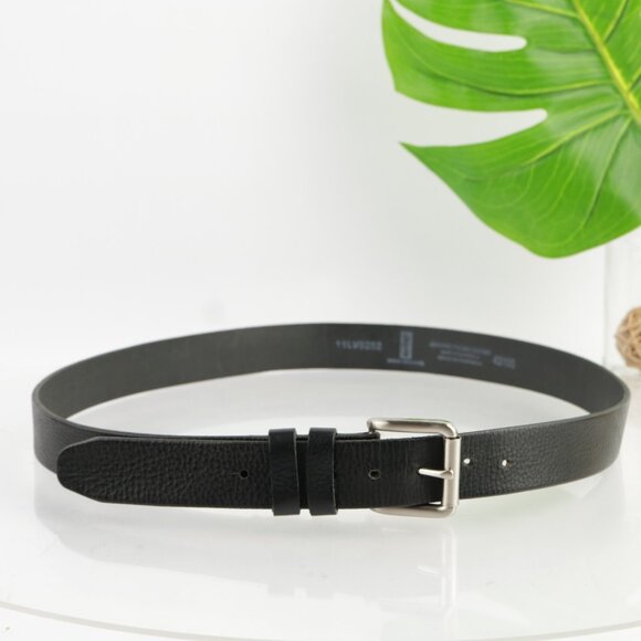 Levis Mens Belt Size 42 Pebbled Black Leather 1 1/4" Width Barrel Buckle Casual - Picture 12 of 12